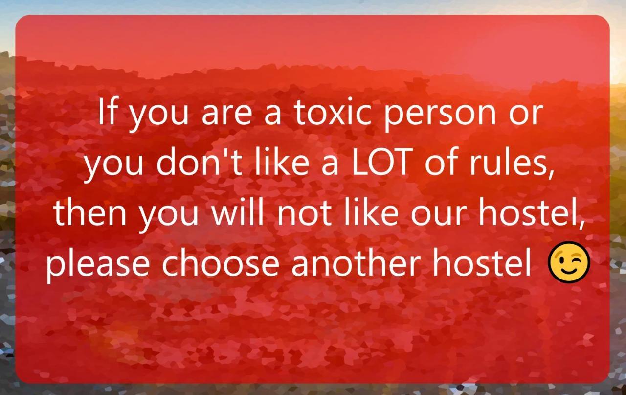 "No Party & Many Rules" Hostel N1 Софія Екстер'єр фото